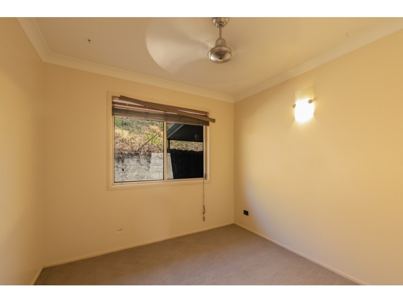 5 Katoota Court, Cannonvale QLD 4802