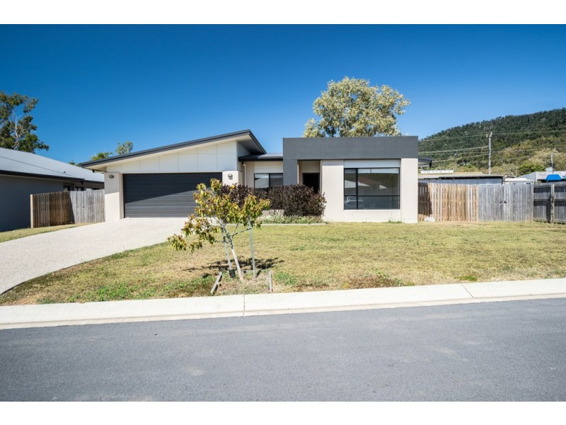 79 Macarthur Drive, Cannonvale QLD 4802