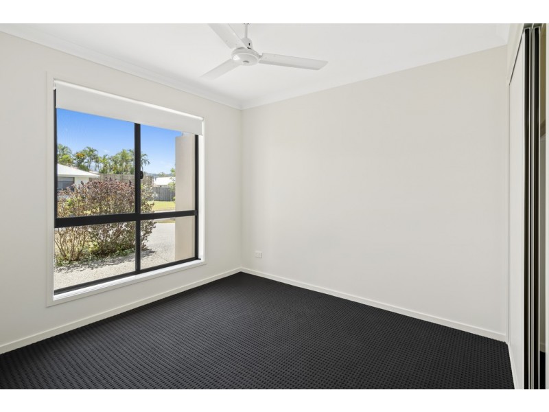 79 Macarthur Drive, Cannonvale QLD 4802