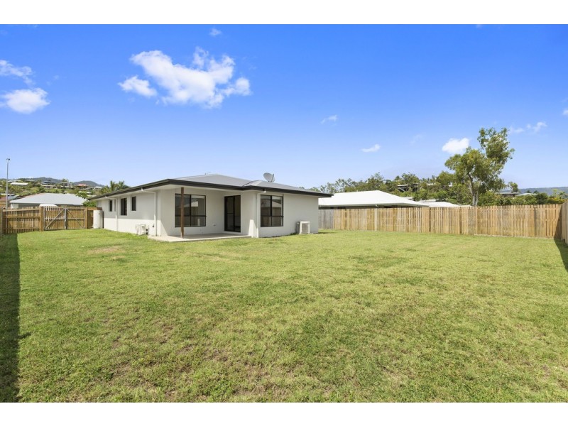 15 Olivia Street, Cannonvale QLD 4802