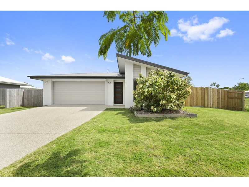 15 Olivia Street, Cannonvale QLD 4802