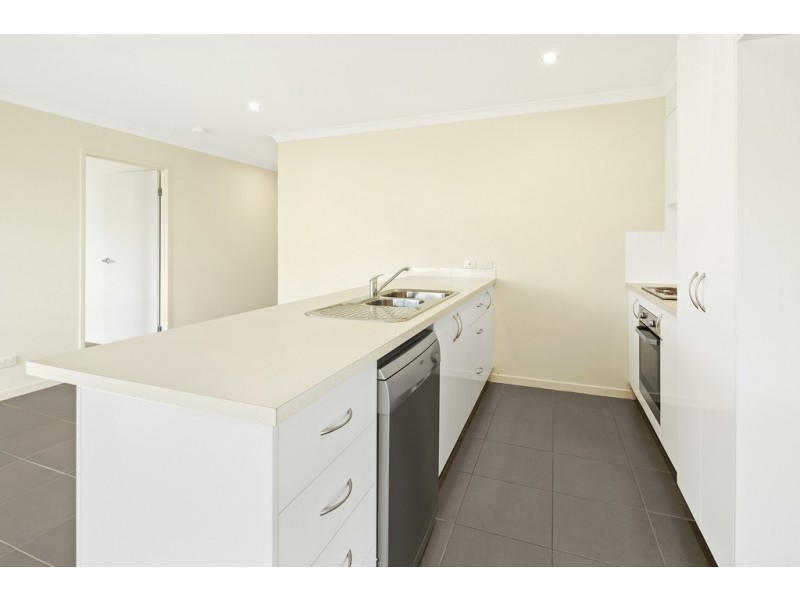 15 Olivia Street, Cannonvale QLD 4802