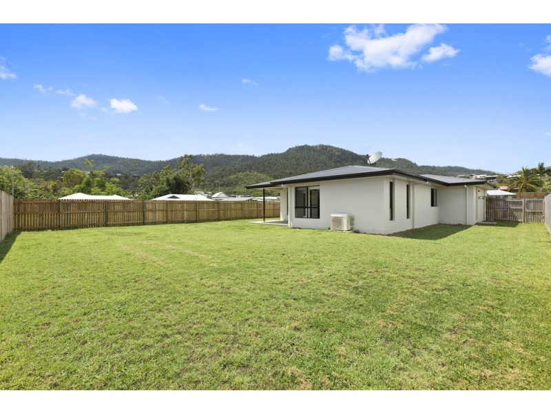 15 Olivia Street, Cannonvale QLD 4802