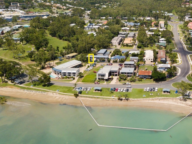 2/9 Salmon Street, Cannonvale QLD 4802