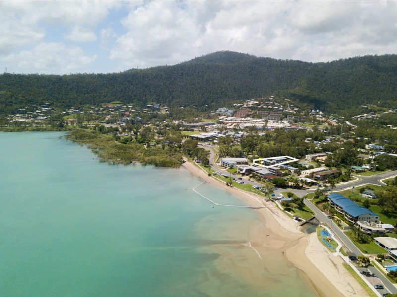 2/9 Salmon Street, Cannonvale QLD 4802