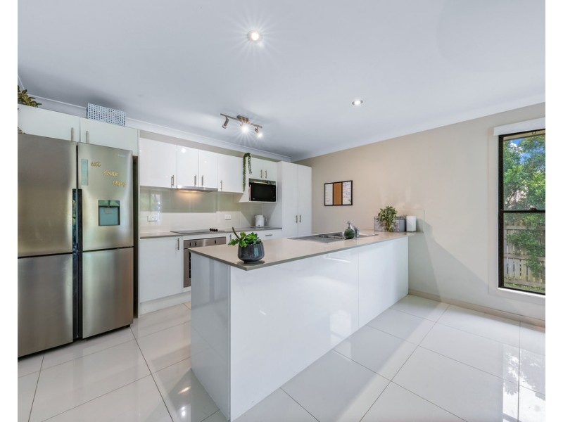 27 Endeavour Circuit, Cannonvale QLD 4802