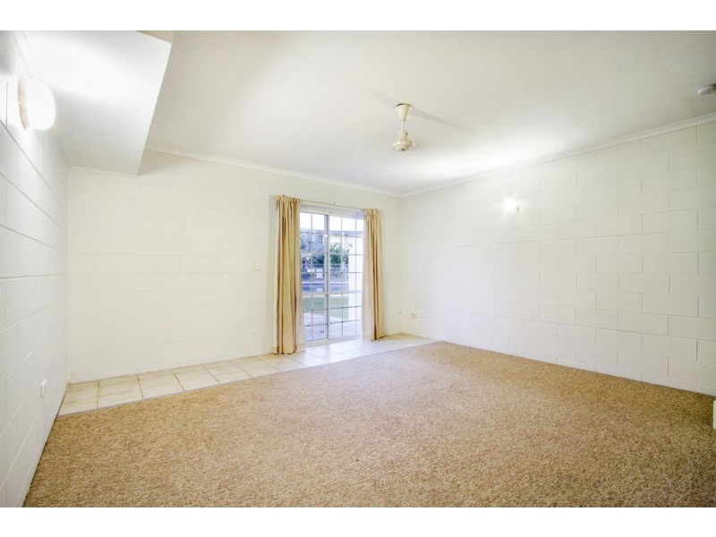 13/11 Island Drive, Cannonvale QLD 4802