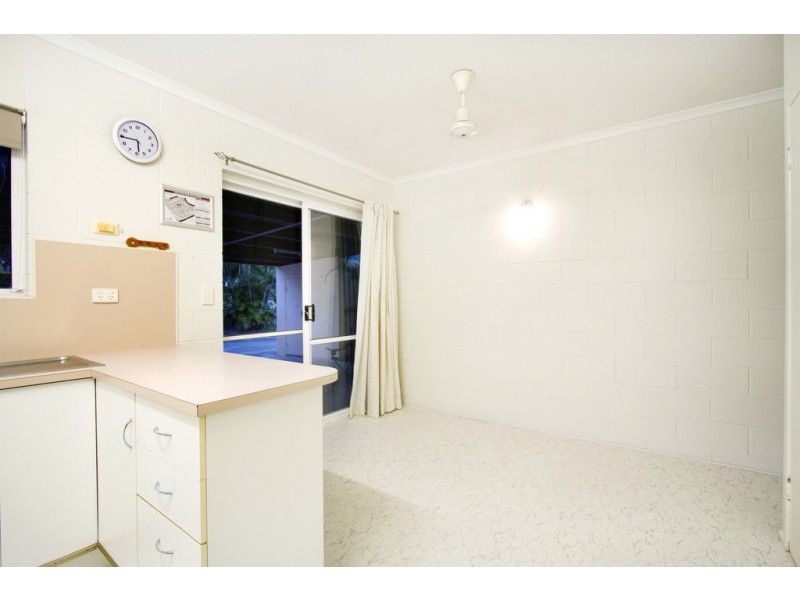 13/11 Island Drive, Cannonvale QLD 4802