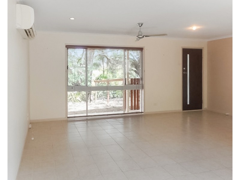 33 South Molle Boulevard, Cannonvale QLD 4802