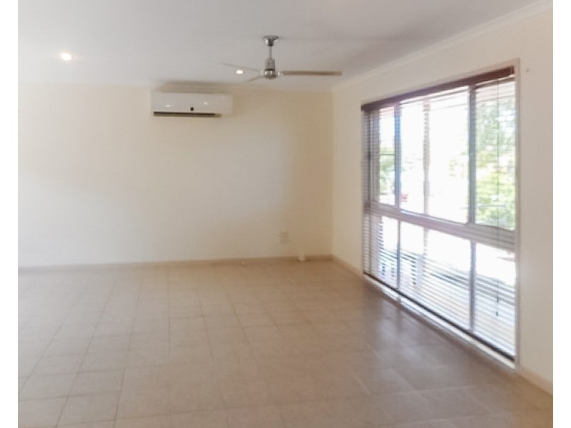 33 South Molle Boulevard, Cannonvale QLD 4802