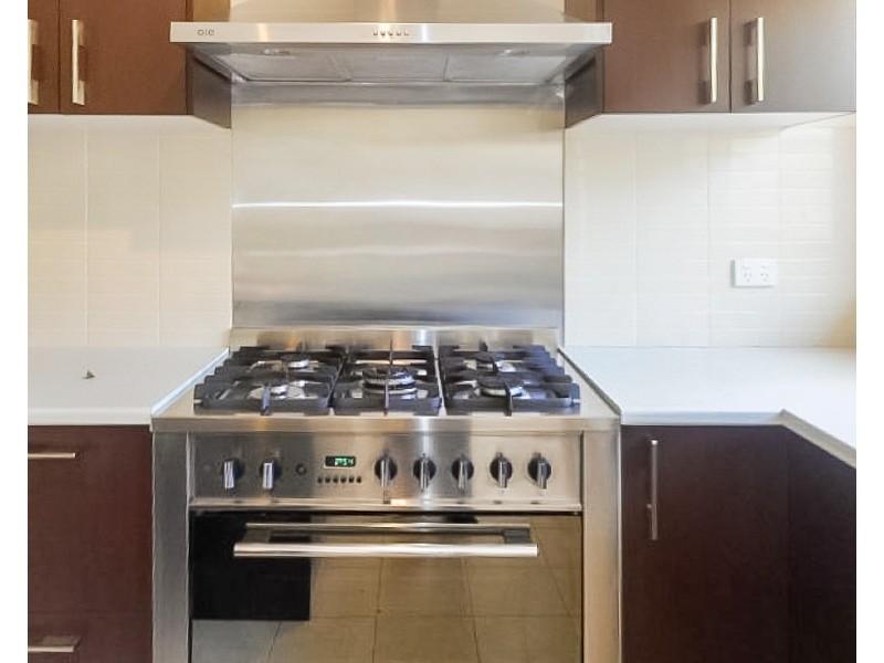 33 South Molle Boulevard, Cannonvale QLD 4802