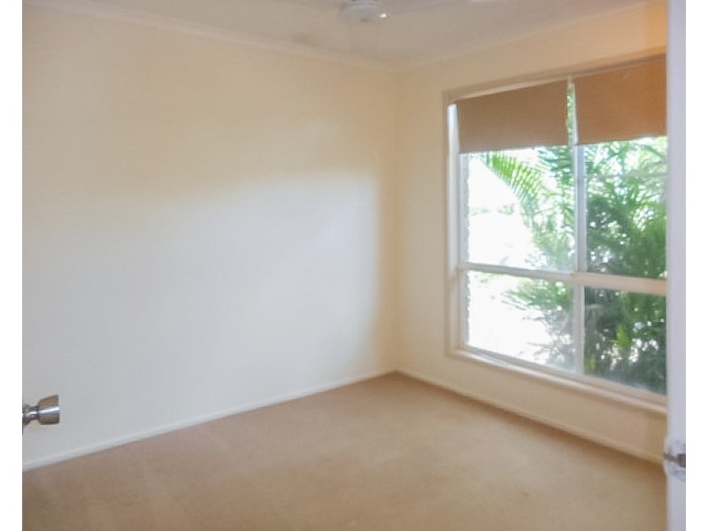 33 South Molle Boulevard, Cannonvale QLD 4802