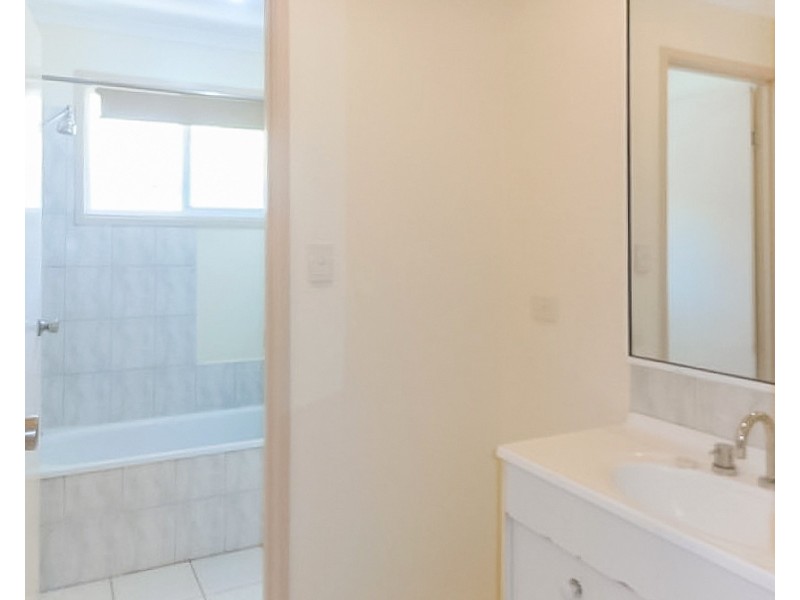 33 South Molle Boulevard, Cannonvale QLD 4802