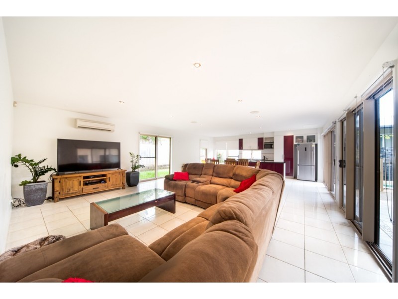 14 Armada Crescent, Jubilee Pocket QLD 4802