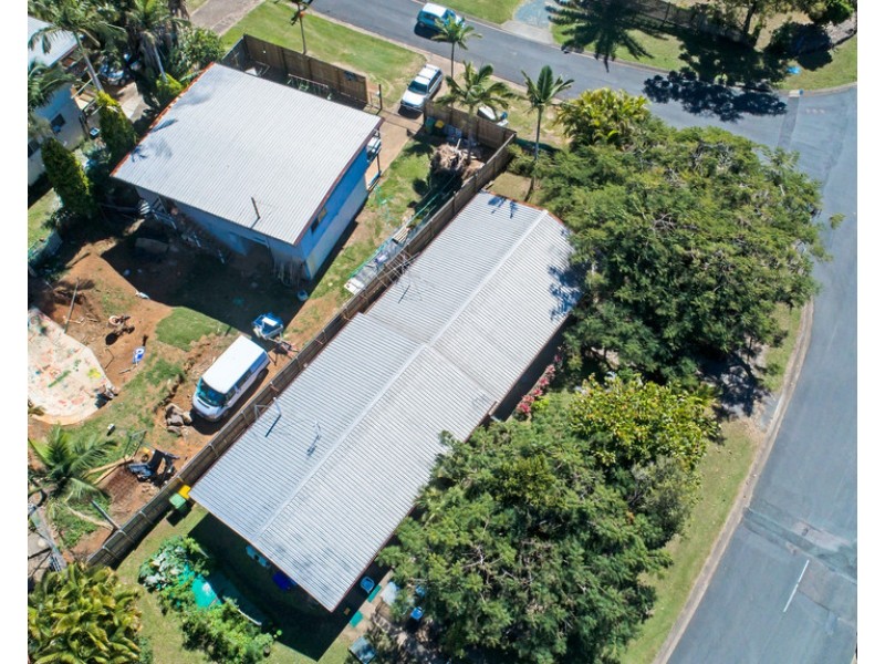 6 Manooka Drive, Cannonvale QLD 4802