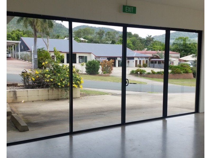 8a Commerce Close, Cannonvale QLD 4802