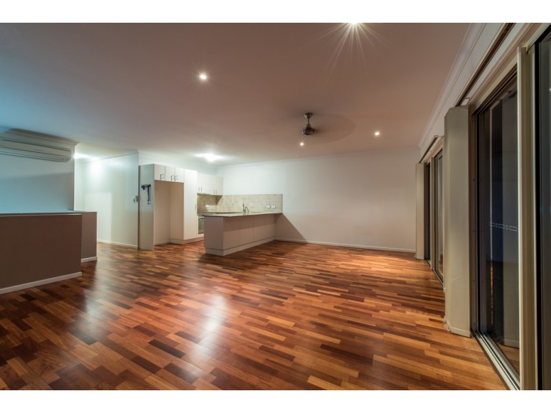 18/21 Shute Harbour Road, Cannonvale QLD 4802