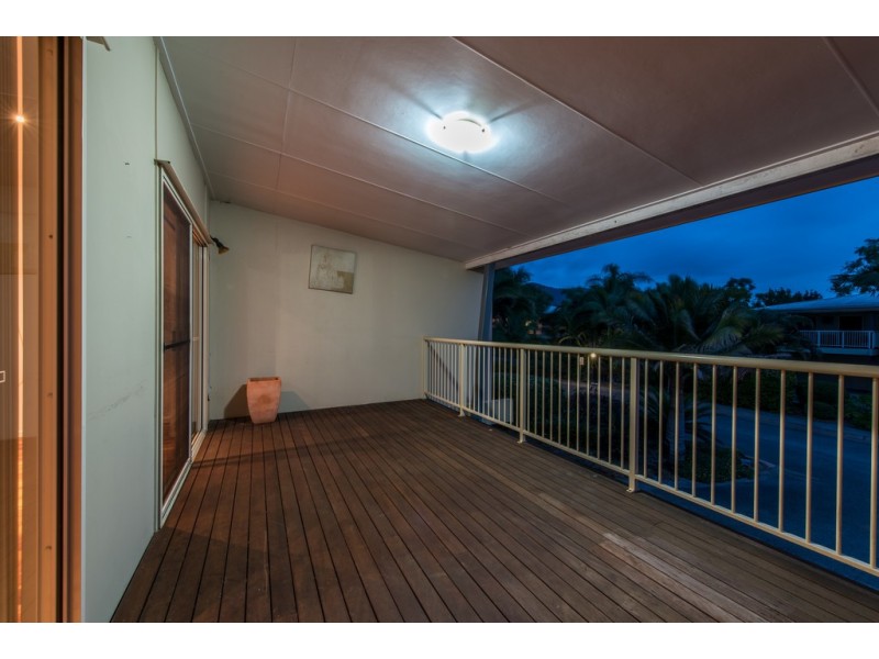 18/21 Shute Harbour Road, Cannonvale QLD 4802