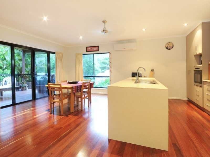 2/75 Country Road, Cannonvale QLD 4802