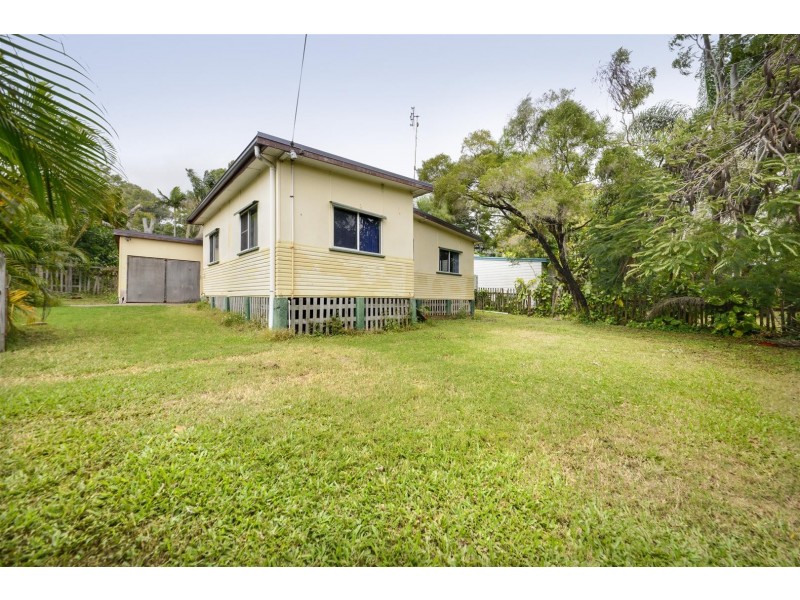 136 Shute Harbour Road, Cannonvale QLD 4802