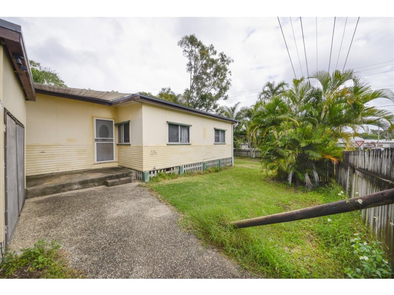 136 Shute Harbour Road, Cannonvale QLD 4802