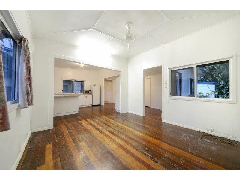 136 Shute Harbour Road, Cannonvale QLD 4802