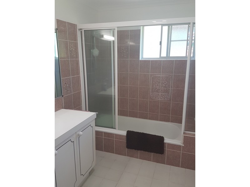 4 Woomerah Avenue, Cannonvale QLD 4802