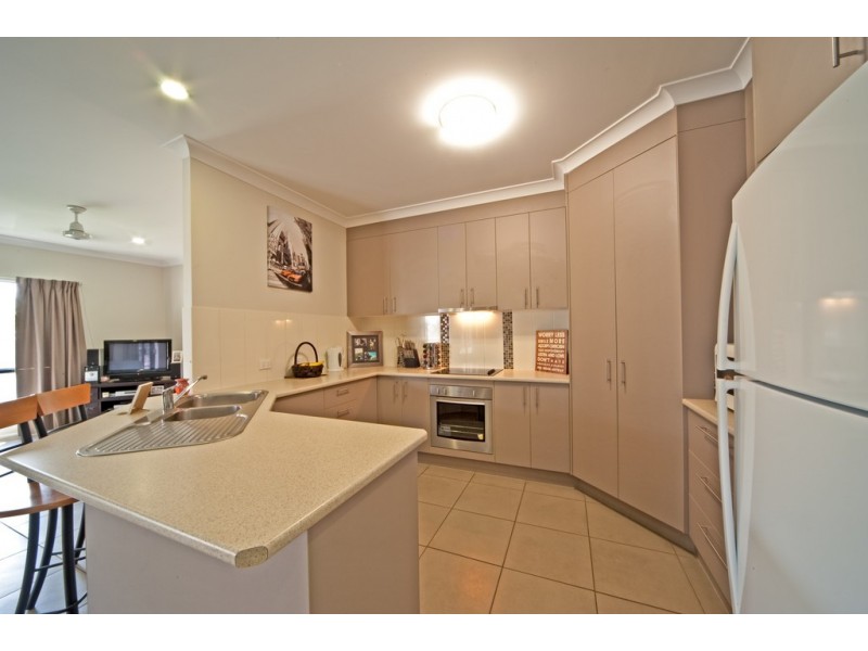 1 and 2 / 48 South Molle Boulevard, Cannonvale QLD 4802