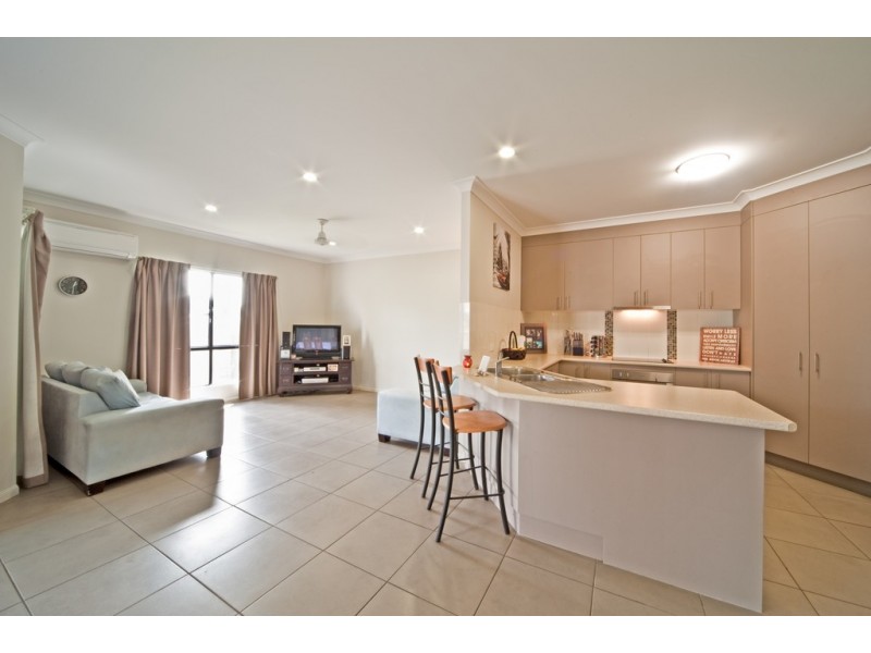 1 and 2 / 48 South Molle Boulevard, Cannonvale QLD 4802