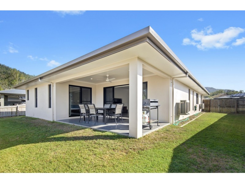 5 Grevillea Place, Cannonvale QLD 4802
