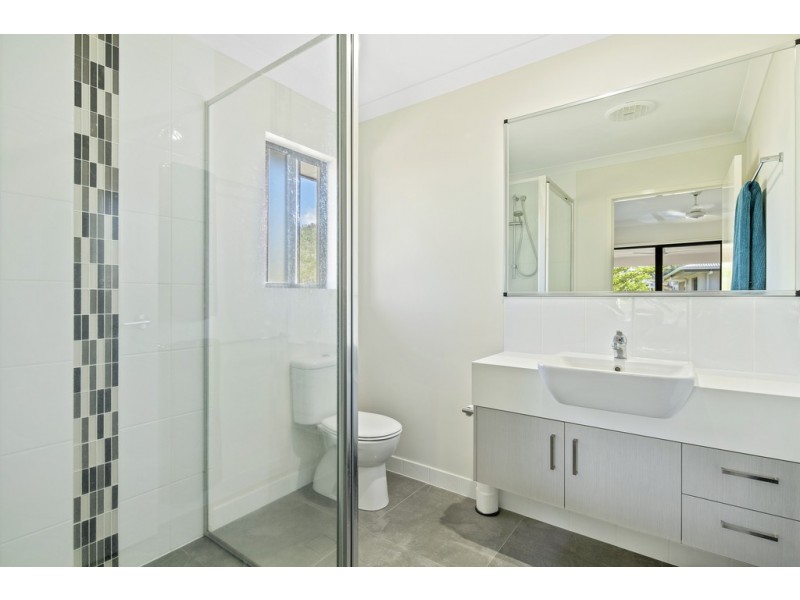 5 Grevillea Place, Cannonvale QLD 4802