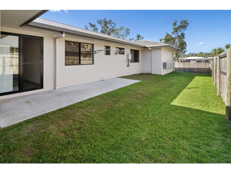 5 Grevillea Place, Cannonvale QLD 4802