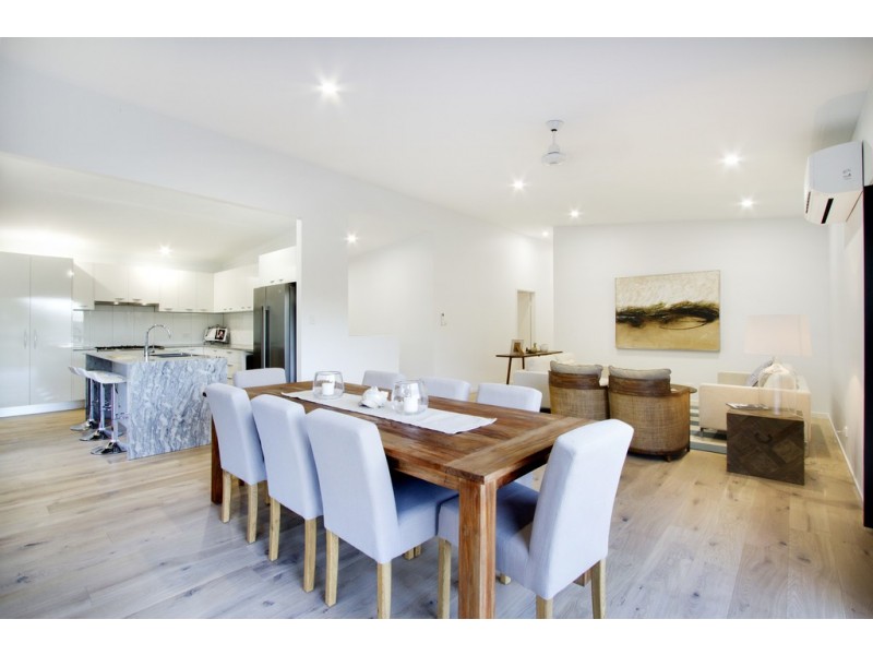 15 Seaview Drive, Airlie Beach QLD 4802