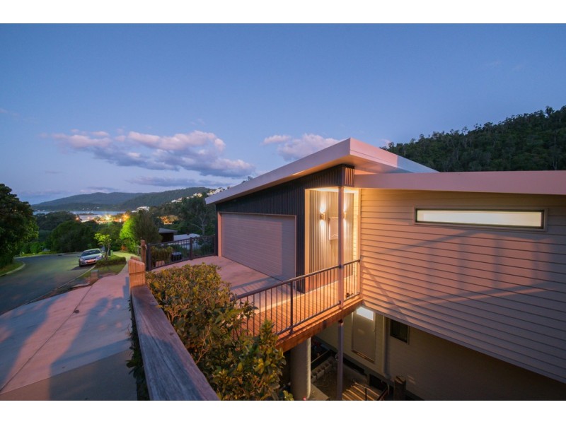 15 Seaview Drive, Airlie Beach QLD 4802