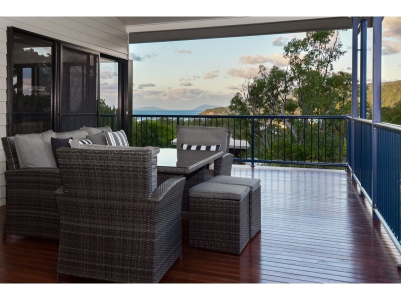 15 Seaview Drive, Airlie Beach QLD 4802