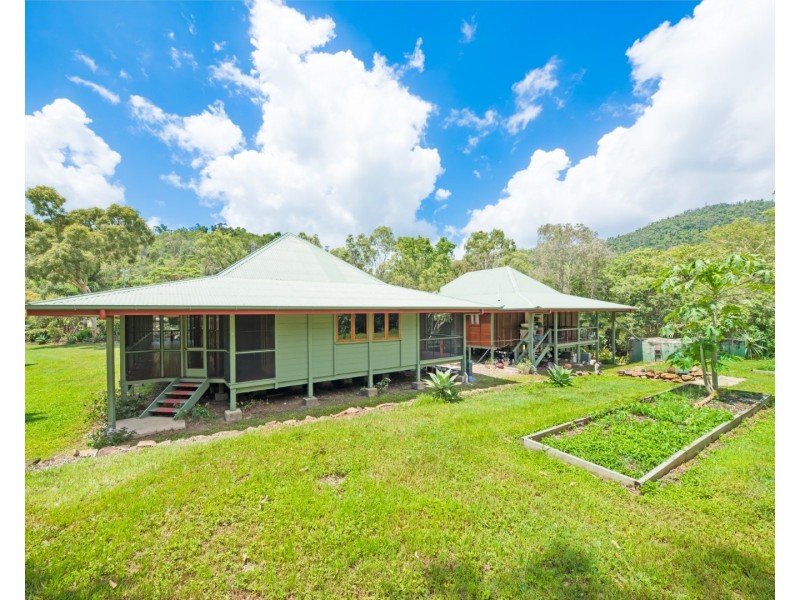 425 Paluma Road, Woodwark QLD 4802