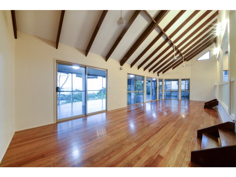 5 Woodwark Crescent, Cannonvale QLD 4802
