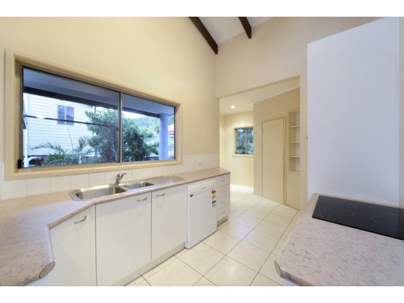 5 Woodwark Crescent, Cannonvale QLD 4802