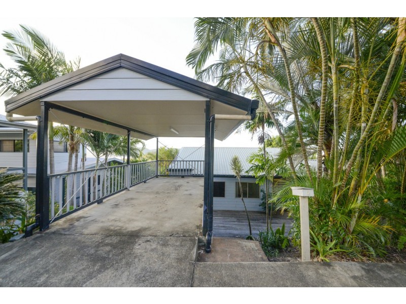 5 Woodwark Crescent, Cannonvale QLD 4802