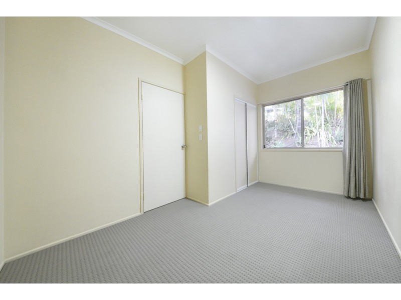 5 Woodwark Crescent, Cannonvale QLD 4802