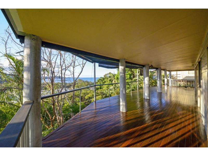 5 Woodwark Crescent, Cannonvale QLD 4802 Floorplan