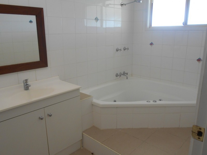 96 Kookaburra Drive, Cannon Valley QLD 4800