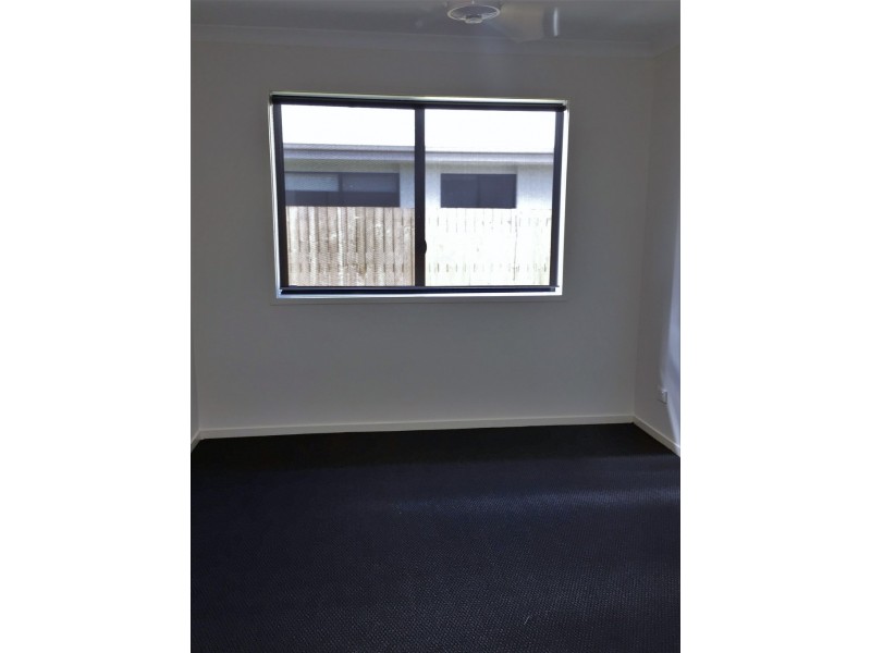 32 Trader Crescent, Cannonvale QLD 4802