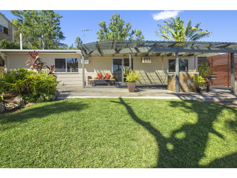32 Manooka Drive, Cannonvale QLD 4802