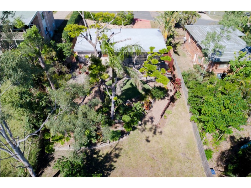 32 Manooka Drive, Cannonvale QLD 4802