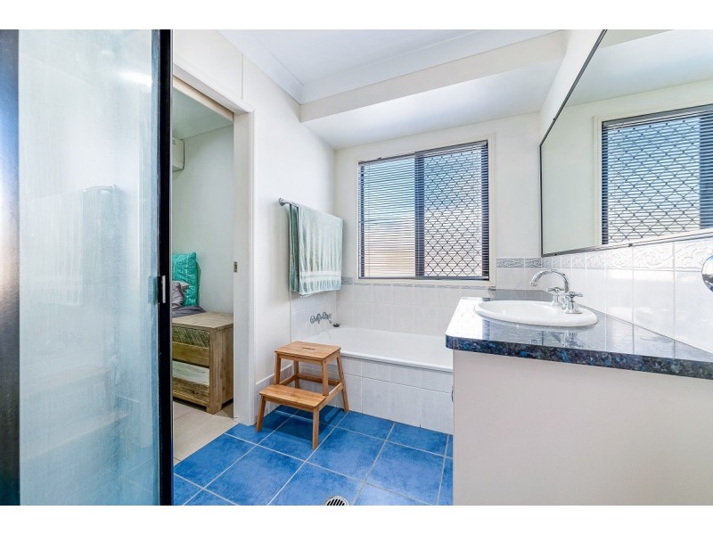 27 Banksia Court, Cannonvale QLD 4802
