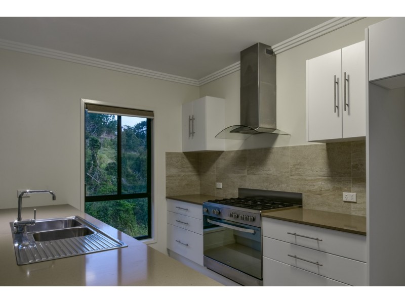 20 Scarlet Gum Crescent, Cannonvale QLD 4802