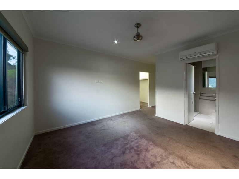 20 Scarlet Gum Crescent, Cannonvale QLD 4802