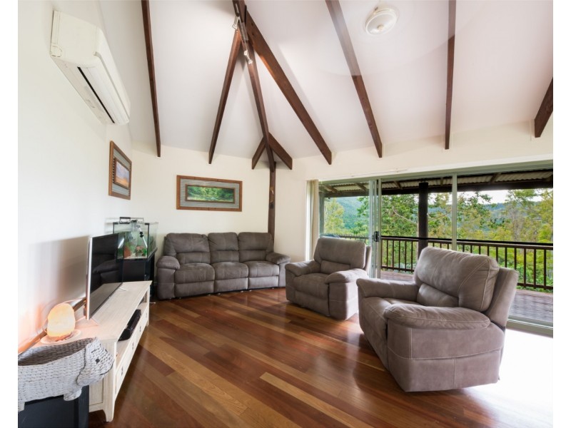 442 Sugarloaf Road, Riordanvale QLD 4800