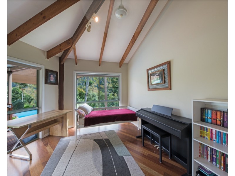 442 Sugarloaf Road, Riordanvale QLD 4800